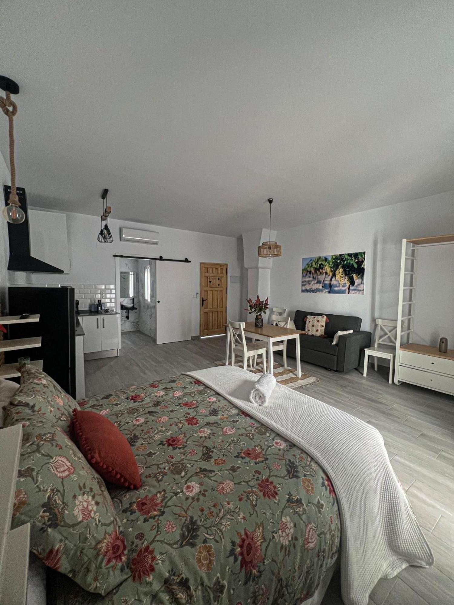Apartamentos Turisticos A.Parra Jerez de la Frontera Esterno foto