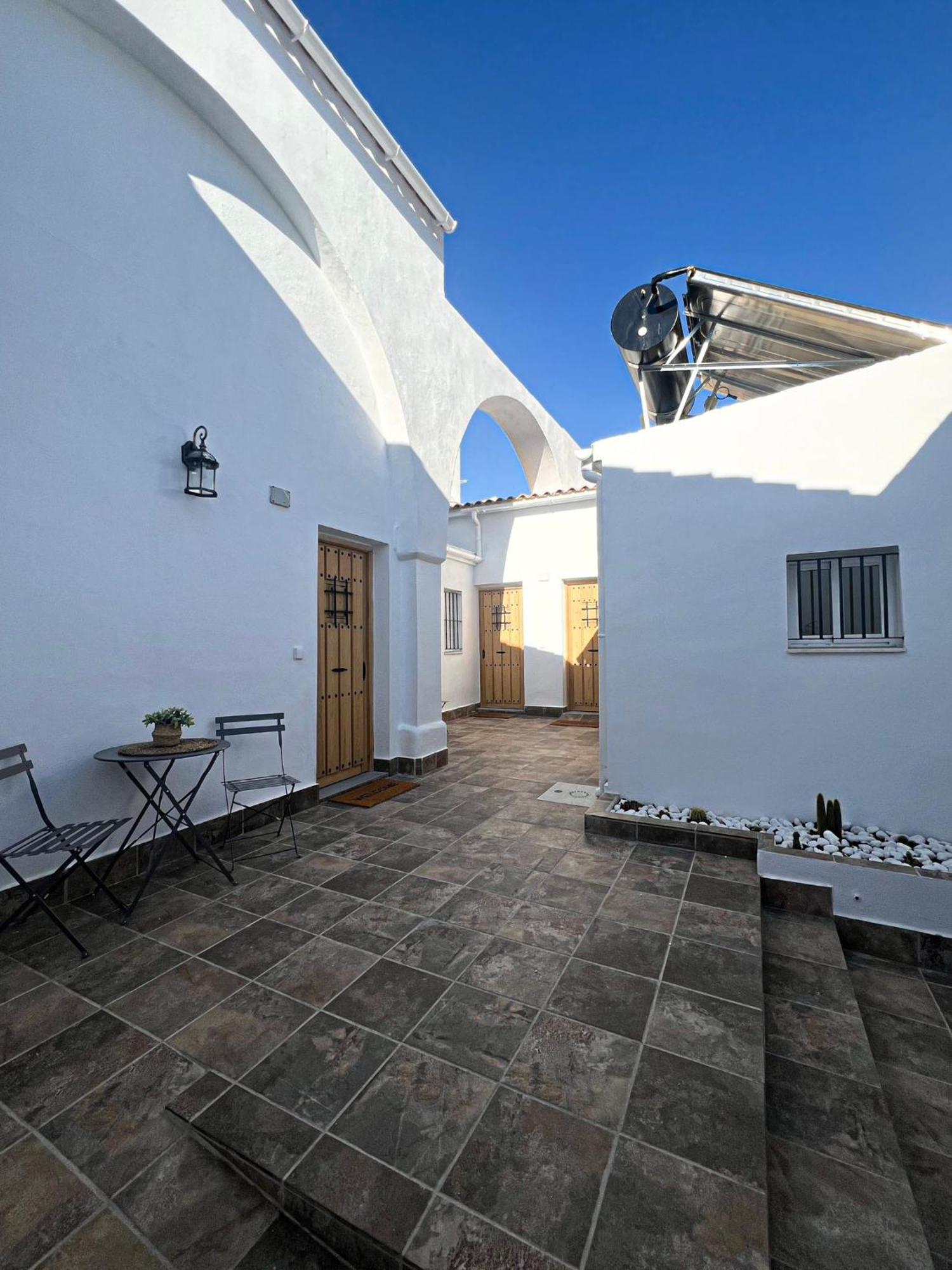 Apartamentos Turisticos A.Parra Jerez de la Frontera Esterno foto