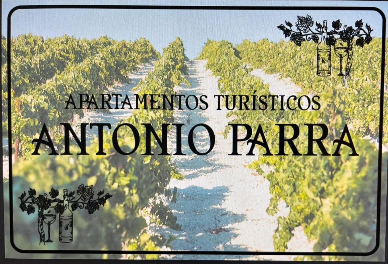Apartamentos Turisticos A.Parra Jerez de la Frontera Esterno foto