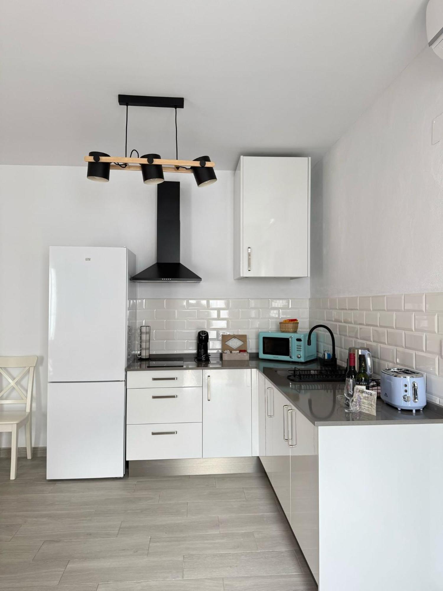 Apartamentos Turisticos A.Parra Jerez de la Frontera Esterno foto